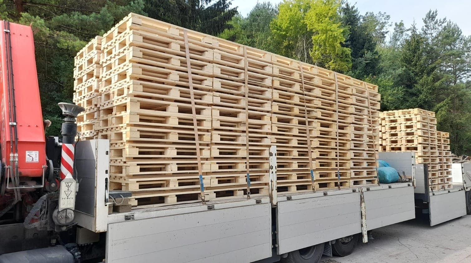 Výroba drevených paliet na mieru v dielni MMLES v Krásnej Vsi